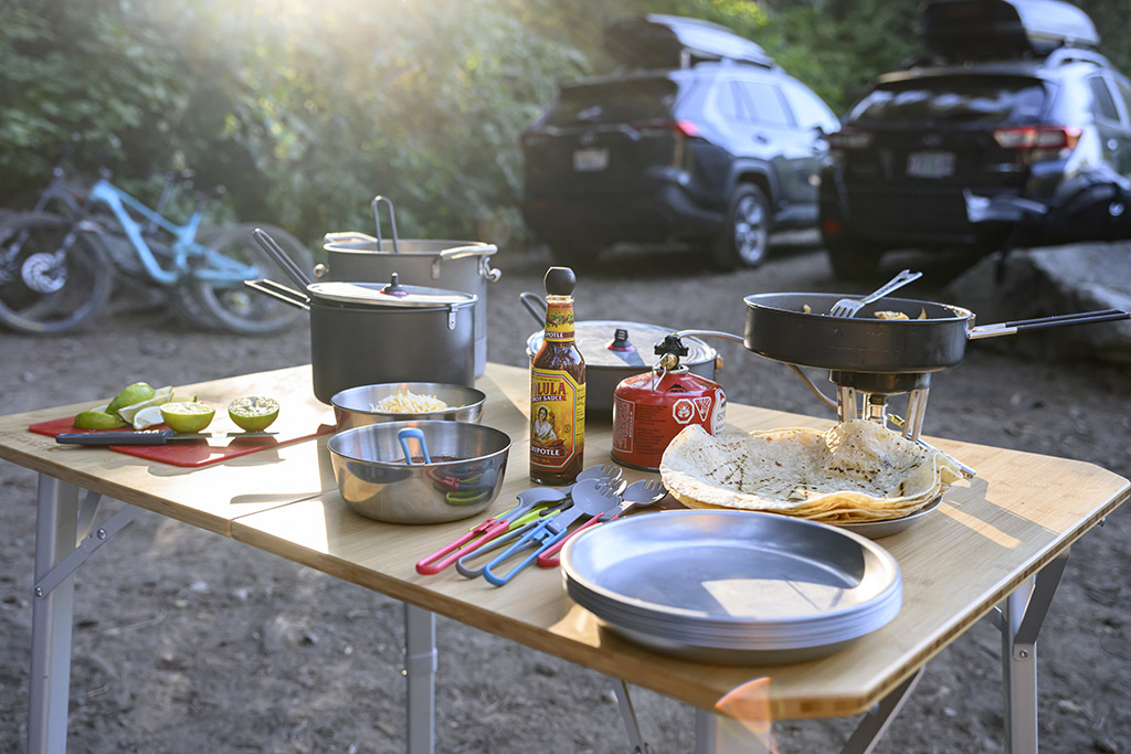 meal time at car campsite