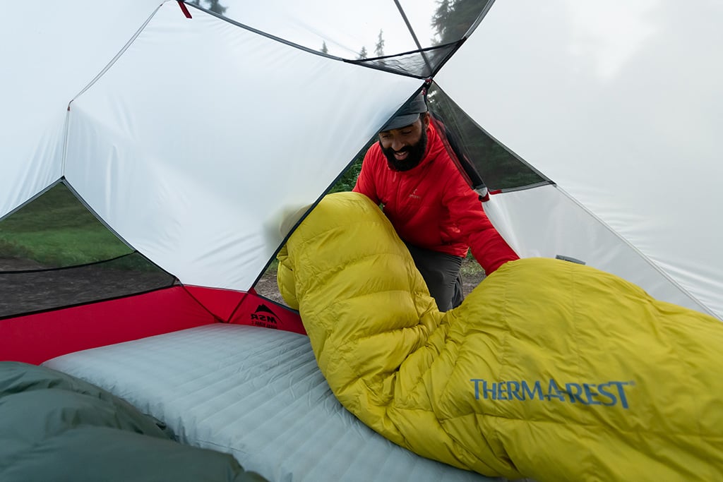 building sleep system in tent